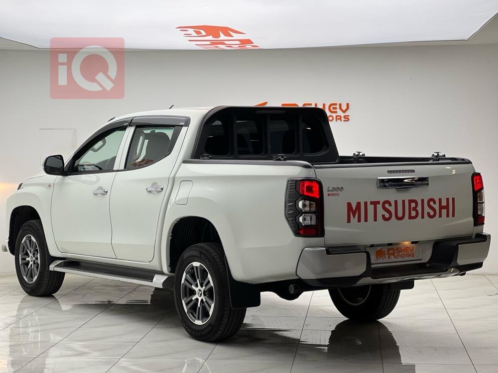 Mitsubishi L200